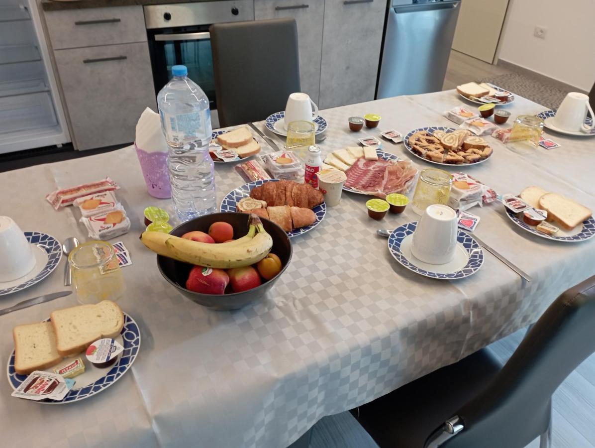 B&B Profumo Di Gelsomino Mombaroccio Εξωτερικό φωτογραφία